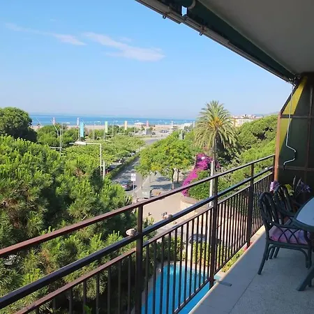 Apartment In Front Of The Castelldefels