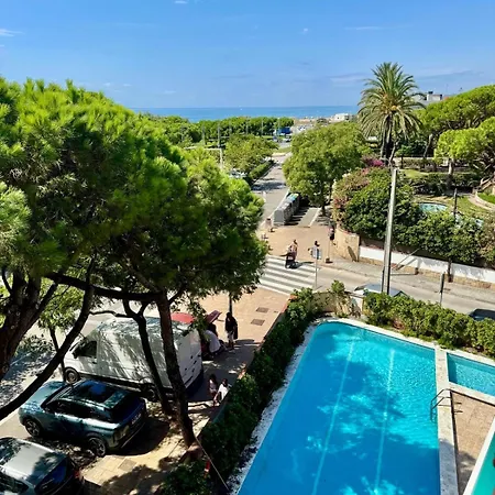 Terramar - Pool, Parking & Sea Views Apartament